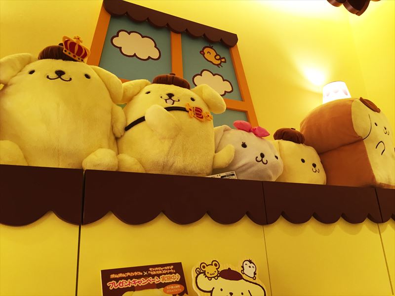 ポムポムプリンカフェ原宿店の店内
