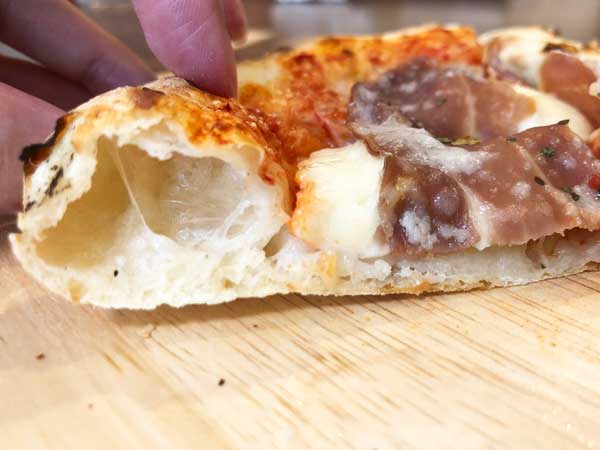 森山ナポリの生地断面