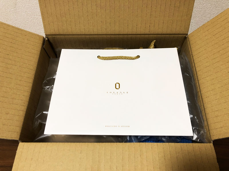 開封（ルアンジュ東京のエクレアートショコラプレミアム）