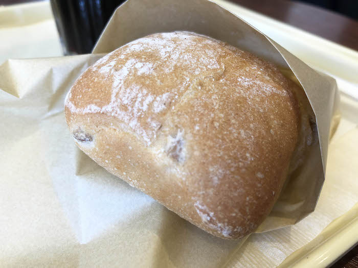 ベジボウルセットのライ麦パン